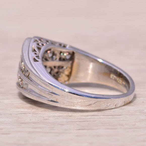 Natural Diamond Ring in White Gold - Picture 3 of 10